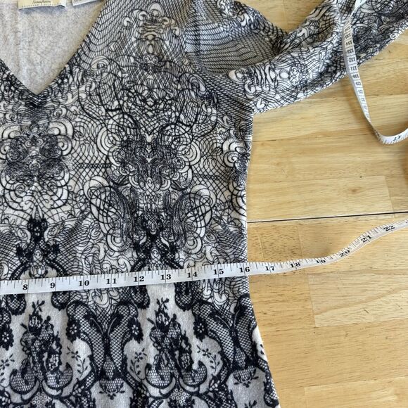 Neiman Marcus Cashmere Collection Luxury Pullover Sweater Lace Print V Neck Lrg. - Picture 10 of 13
